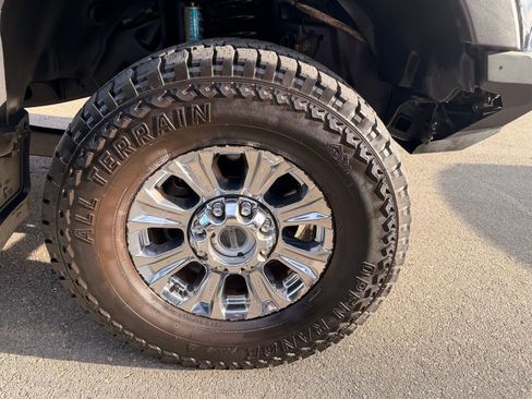 Used 2018 Ford F250 Lariat w/ Chrome Package image 4