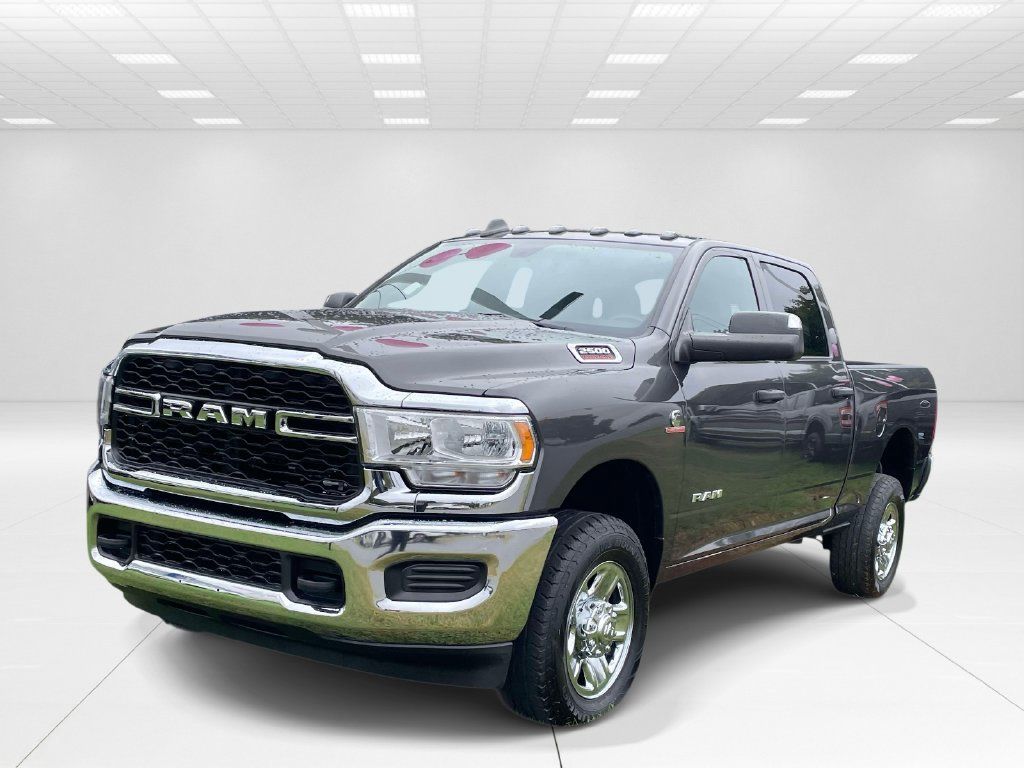Used 2022 RAM 2500 Tradesman w/ Chrome Appearance Group AWD/4WD image 3