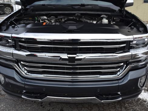 Used 2017 Chevrolet Silverado 1500 High Country image 55