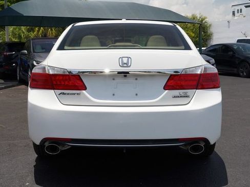 Used 2015 Honda Accord Touring image 11