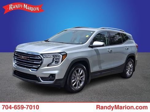 Used 2022 GMC Terrain SLT w/ Tech Package FWD image 1