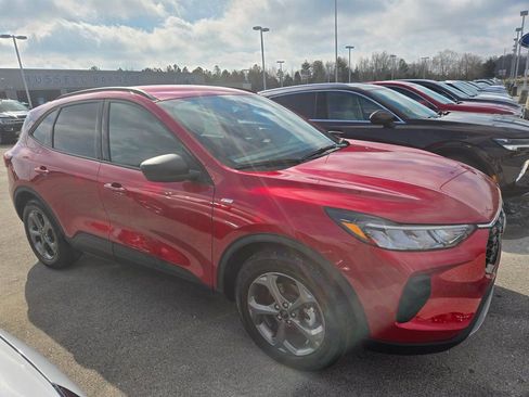 Used 2025 Ford Escape ST-Line image 2