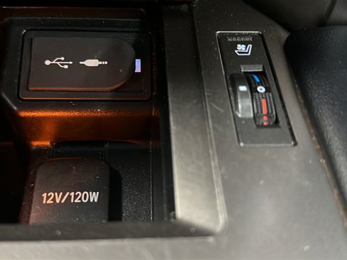 Used 2019 Lexus GX 460 Premium AWD/4WD image 31