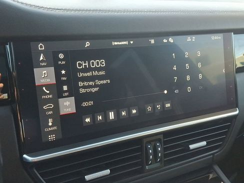 Used 2021 Porsche Cayenne S image 20