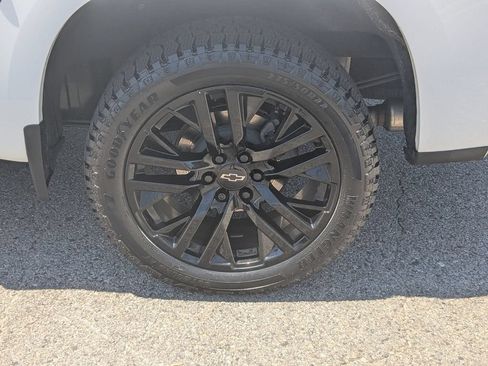 Used 2021 Chevrolet Silverado 1500 RST w/ Rally Edition AWD/4WD image 11
