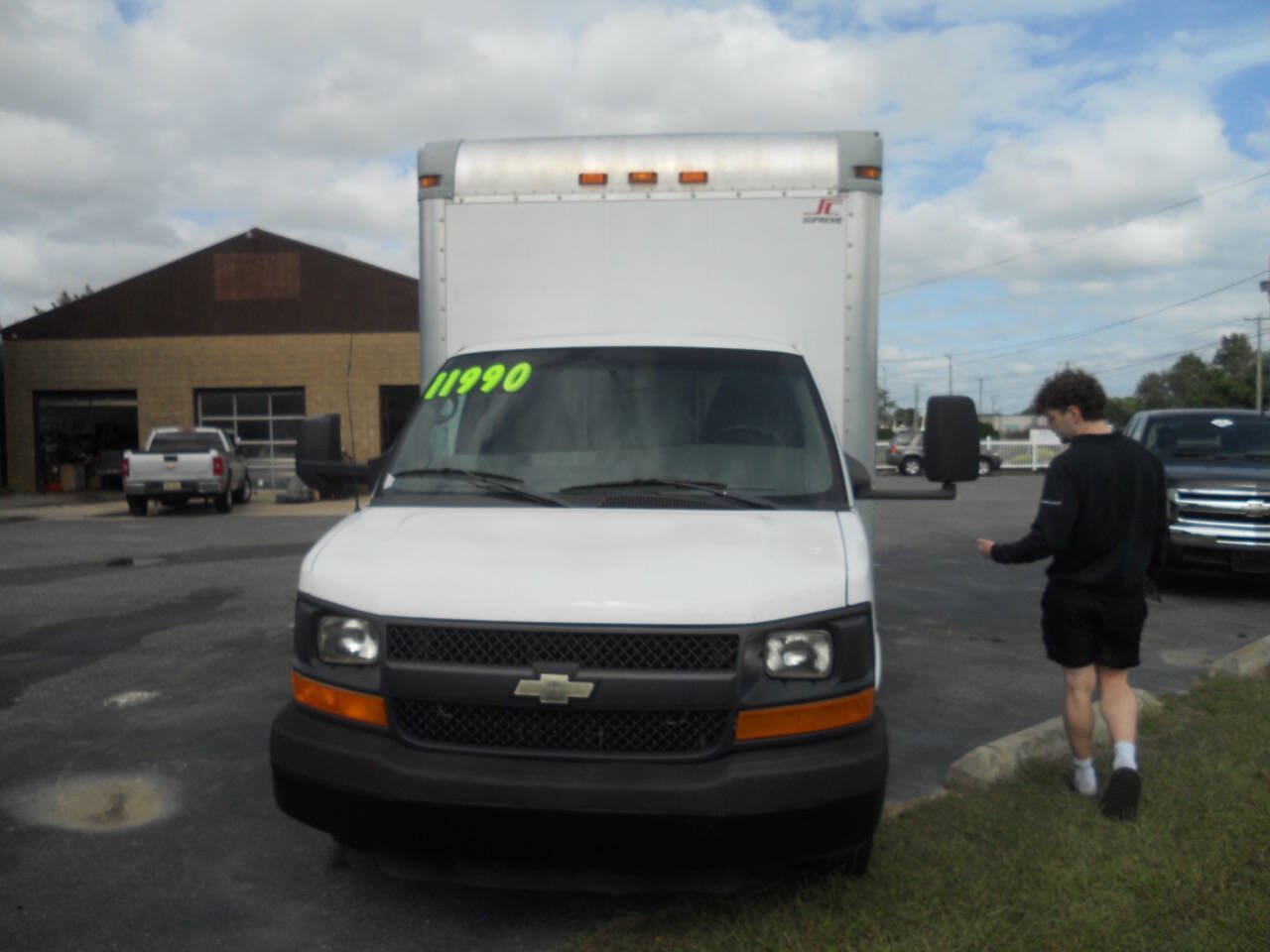 Used 2013 Chevrolet Express 3500 Extended RWD image 32
