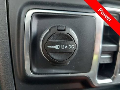 Used 2022 Jeep Wrangler Unlimited Sport AWD/4WD image 18