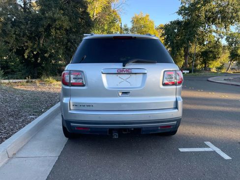 Used 2014 GMC Acadia SLT image 4