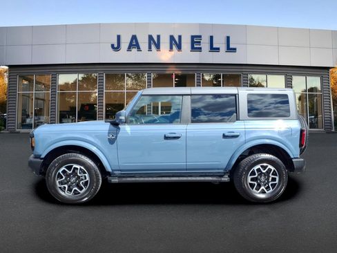 Used 2024 Ford Bronco Outer Banks AWD/4WD image 8
