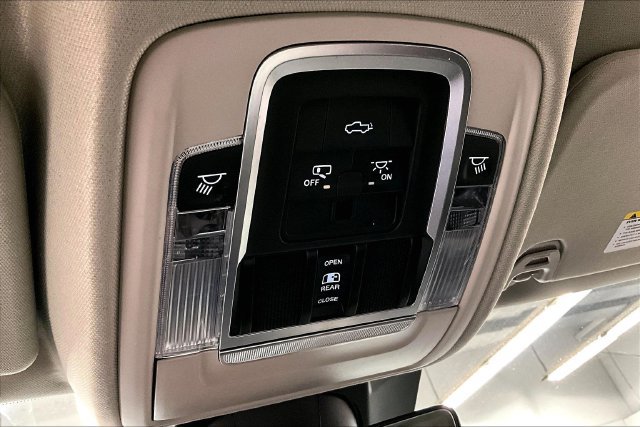 Used 2022 RAM 1500 Laramie AWD/4WD image 35