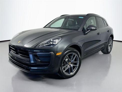 Certified 2025 Porsche Macan Turbo AWD/4WD image 1