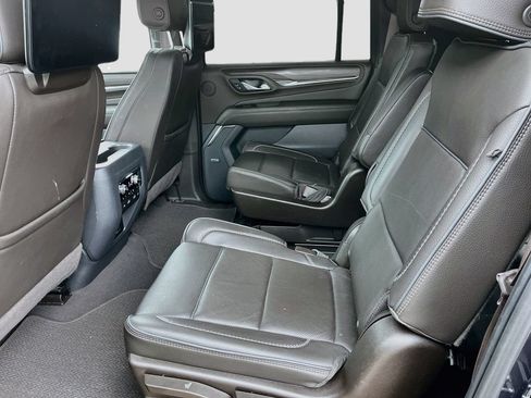 Used 2023 GMC Yukon XL Denali w/ Advanced Technology Package AWD/4WD image 24