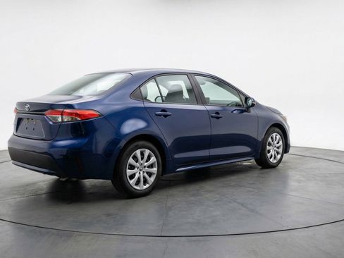 Used 2025 Toyota Corolla LE FWD image 7
