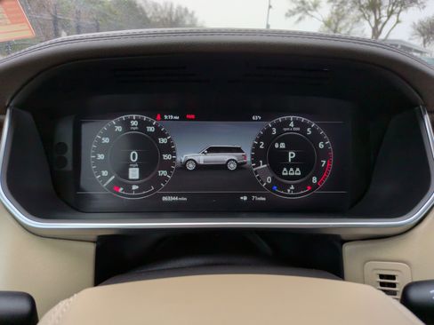 Used 2020 Land Rover Range Rover HSE image 17