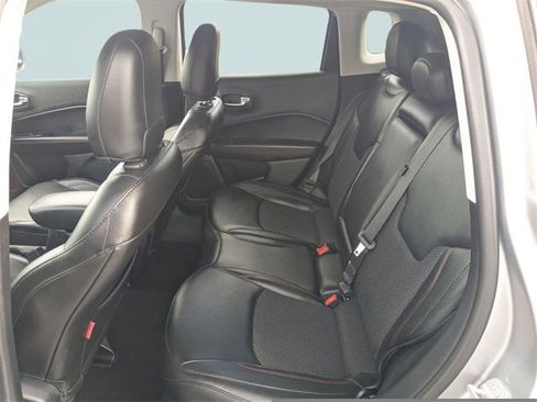 Used 2020 Jeep Compass Trailhawk image 9