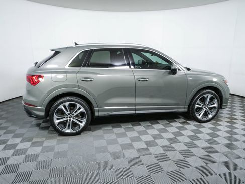 Used 2019 Audi Q3 2.0T Premium Plus w/ Premium Plus Package AWD/4WD image 2
