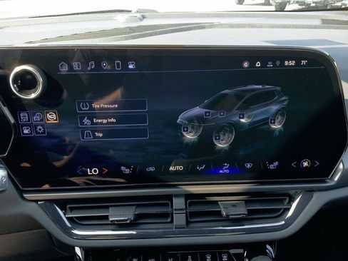 New 2025 Chevrolet Equinox EV RS image 37