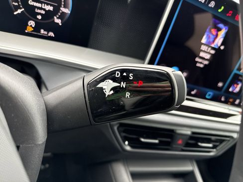 New 2026 Volkswagen Tiguan SE R-Line AWD/4WD image 20