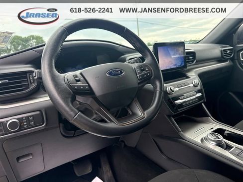 Used 2020 Ford Explorer XLT w/ Comfort Package AWD/4WD image 13