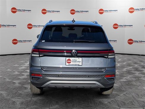 New 2026 Volkswagen Taos SE image 6
