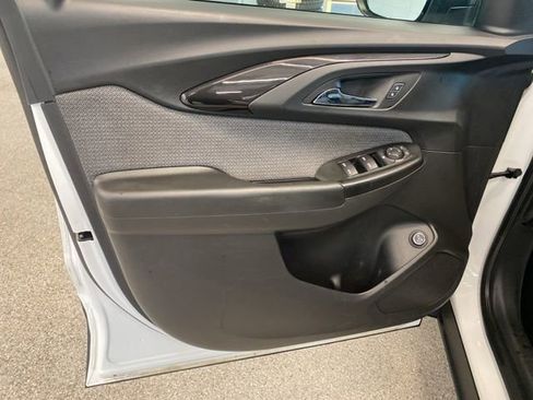 Certified 2021 Chevrolet TrailBlazer LT w/ Sun and Liftgate Package image 27