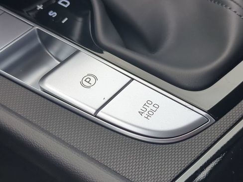 New 2026 Hyundai Elantra Limited FWD image 29