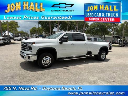 Used 2025 Chevrolet Silverado 3500 LTZ w/ LTZ Convenience Package AWD/4WD image 2