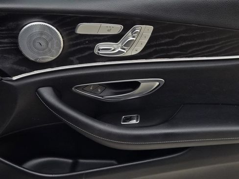 Used 2017 Mercedes-Benz E 300 image 8