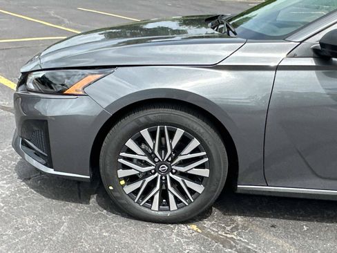 New 2026 Nissan Altima 2.5 SV FWD image 7