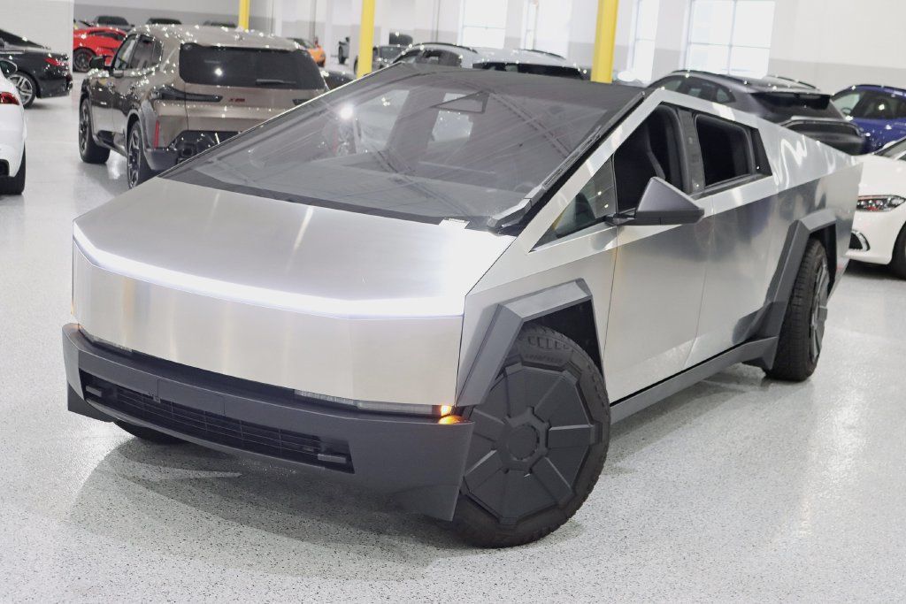 Used 2026 Tesla Cybertruck Cyberbeast AWD/4WD image 5