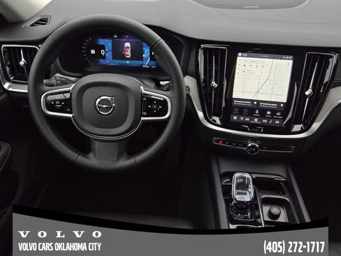 Certified 2025 Volvo V60 B5 Cross Country Ultra AWD/4WD image 21