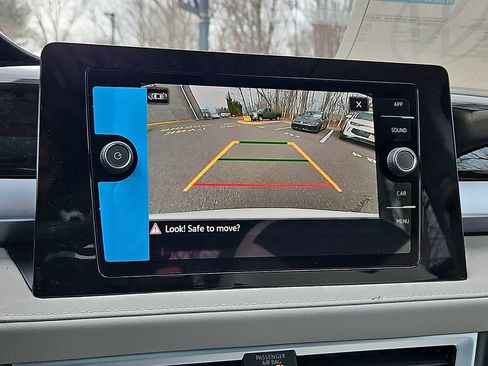 New 2026 Volkswagen Taos SE AWD/4WD image 17