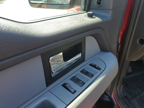 Used 2014 Ford F150 XLT w/ XLT Chrome Package AWD/4WD image 18