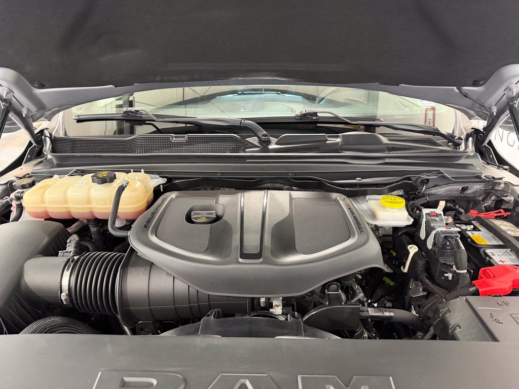 Used 2025 RAM 1500 Big Horn AWD/4WD image 8
