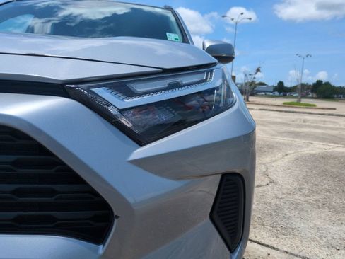 Used 2025 Toyota RAV4 XLE FWD image 10