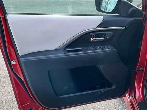 Used 2013 MAZDA MAZDA5 Grand Touring image 24