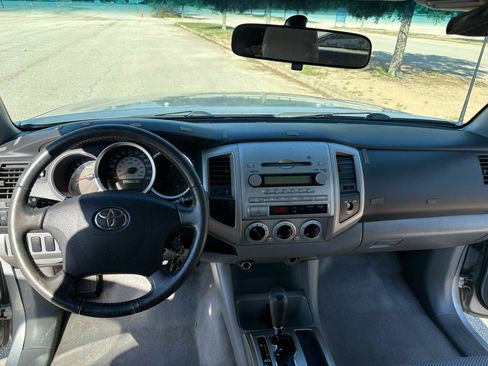 Used 2005 Toyota Tacoma PreRunner RWD image 37