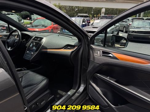 Used 2017 Lincoln MKC Select FWD image 35