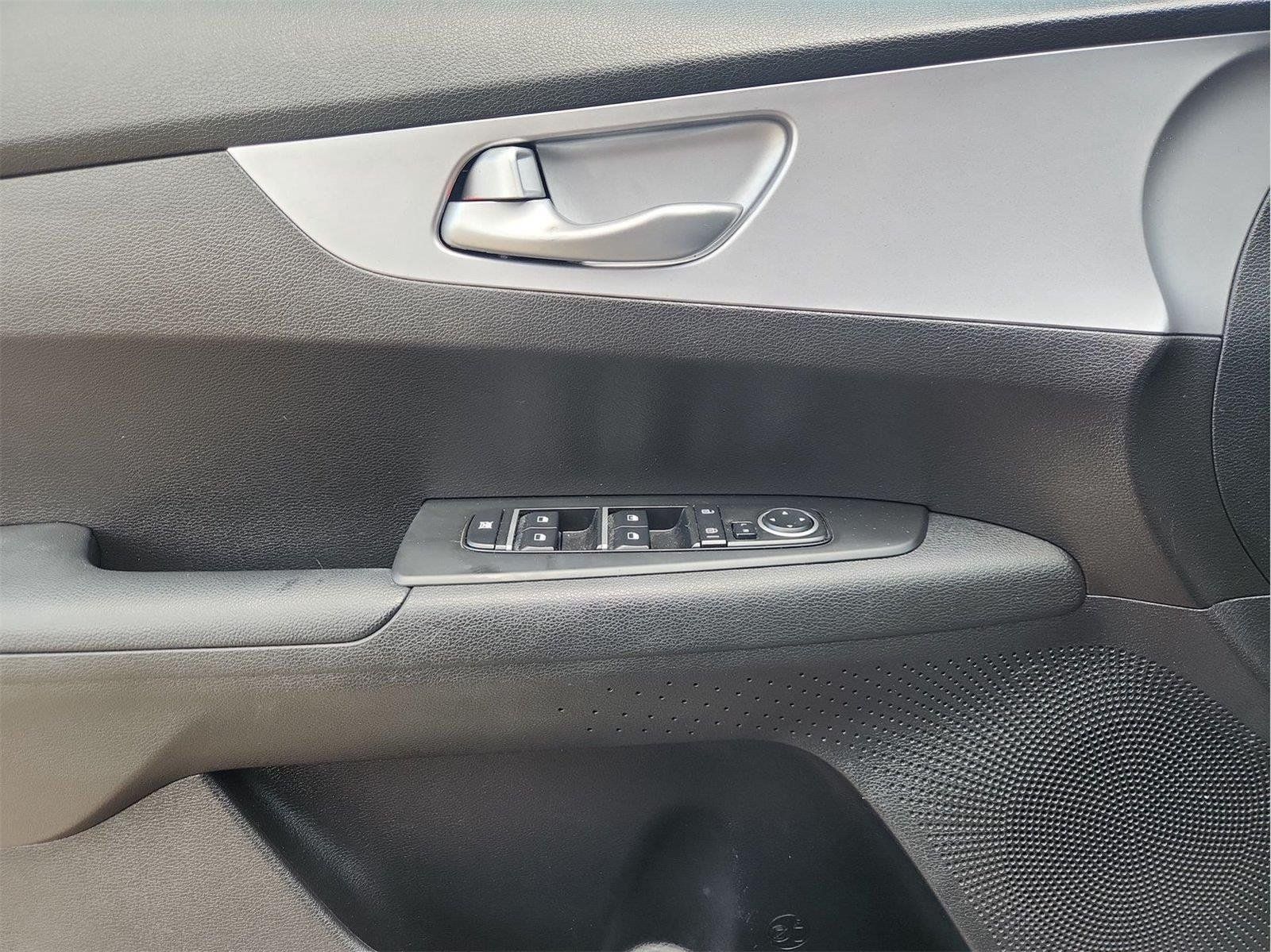 Used 2023 Kia Forte LXS FWD image 19