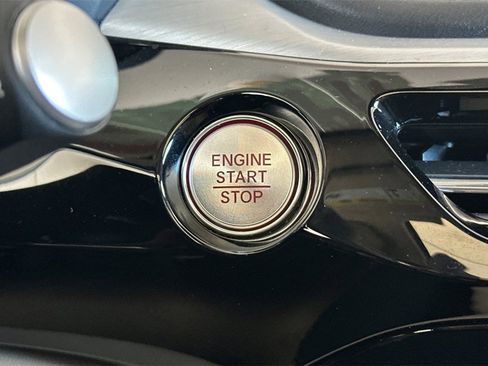 Certified 2023 Acura MDX FWD w/ Technology Package image 20