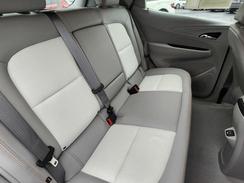 Used 2018 Chevrolet Bolt Premier w/ Driver Confidence II Package image 20