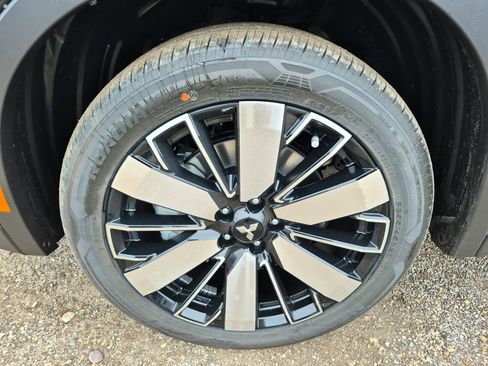 New 2026 Mitsubishi Outlander SE FWD image 9