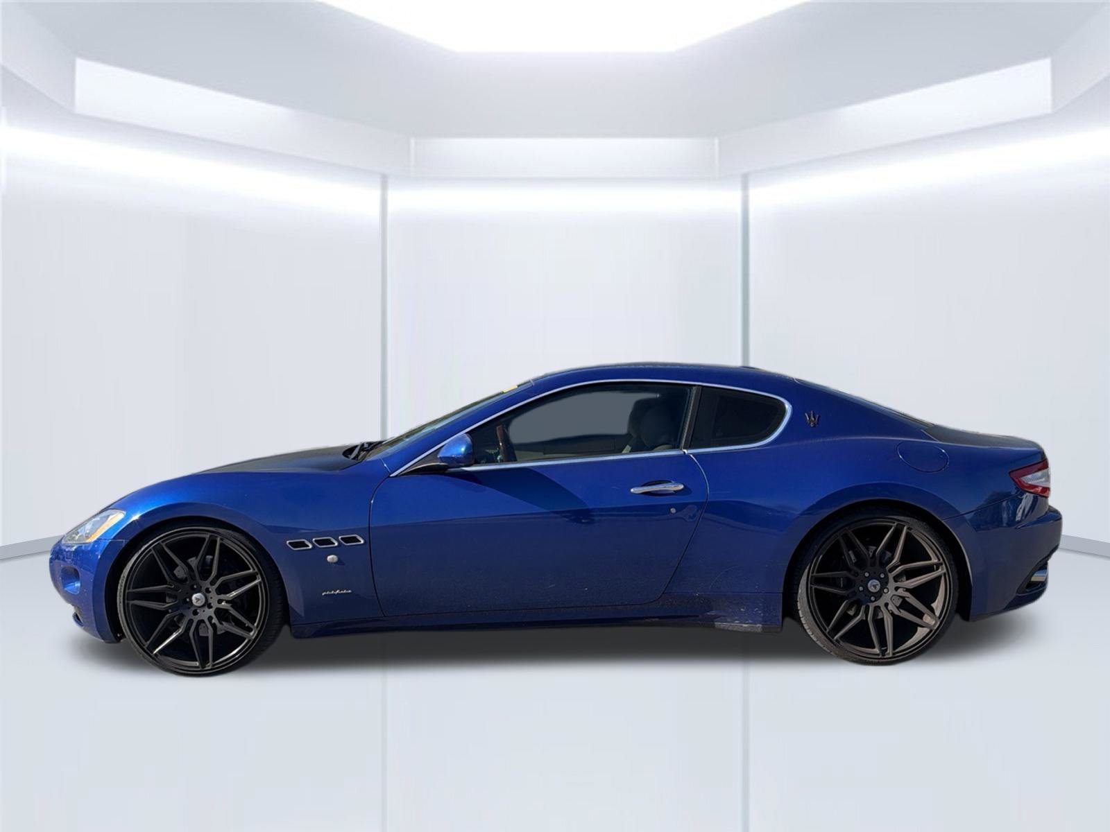 Used 2009 Maserati GranTurismo S RWD image 8