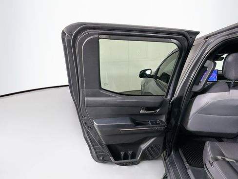 Used 2025 Toyota Tacoma TRD Sport image 26