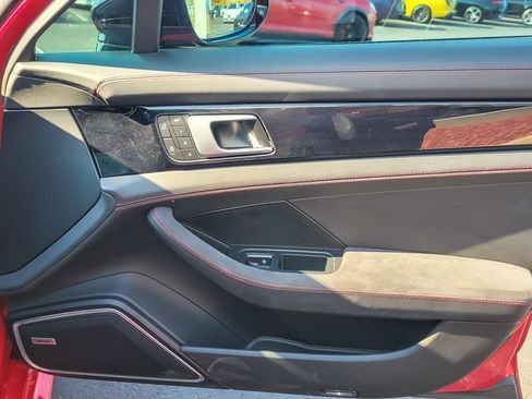 Used 2022 Porsche Panamera GTS image 20