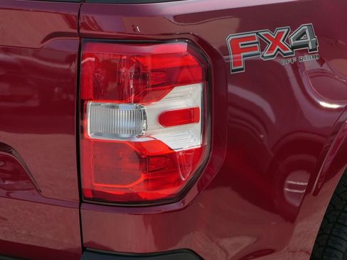 Used 2026 Ford Maverick XLT w/ XLT Luxury Package AWD/4WD image 4