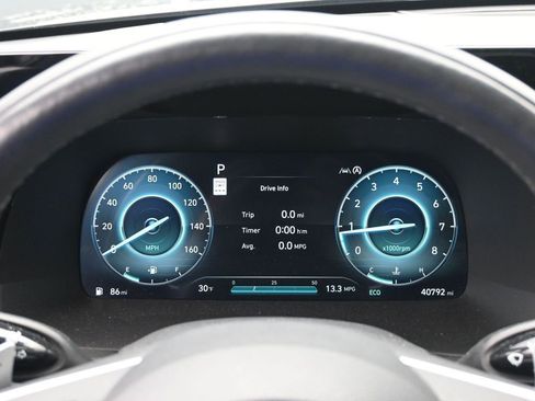 Used 2024 Hyundai Palisade Calligraphy image 12