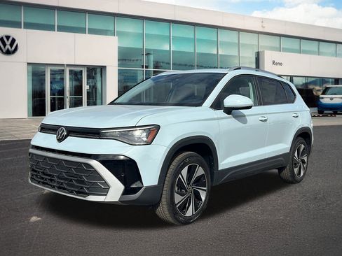 New 2026 Volkswagen Taos SE image 1