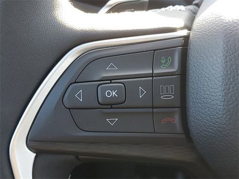 New 2025 Jeep Grand Cherokee L Altitude image 23