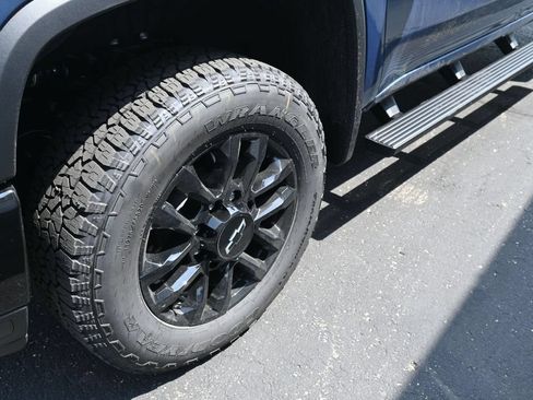New 2026 Chevrolet Silverado 2500 Custom w/ Custom Value Package AWD/4WD image 14